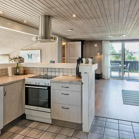 Ve265-vejers-strand-nordvej-98-a * バイアス・スタン